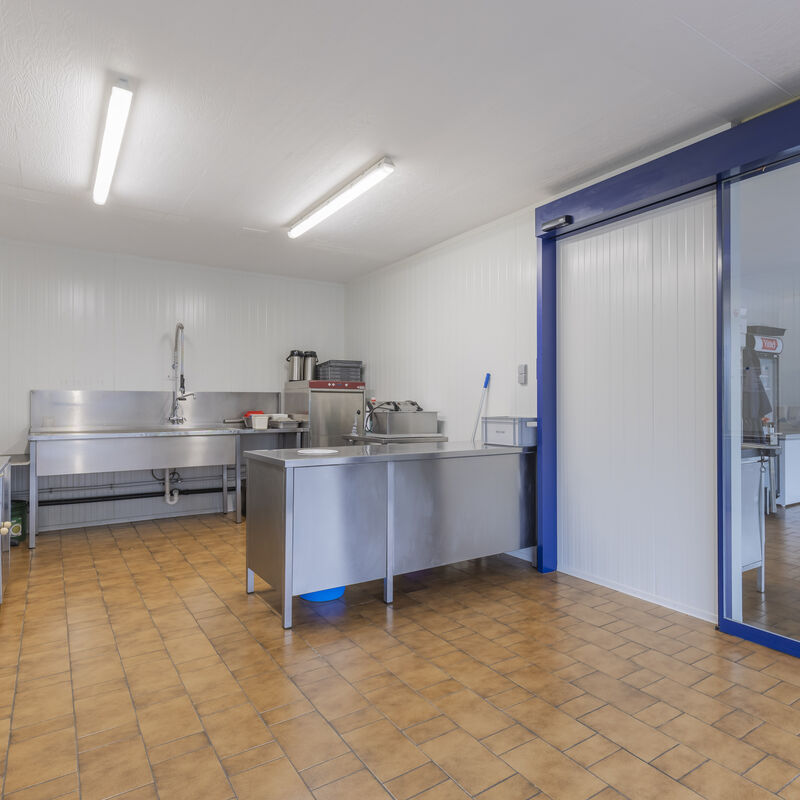 LR Geraardsbergsesteenweg 260 9400 Ninove 009