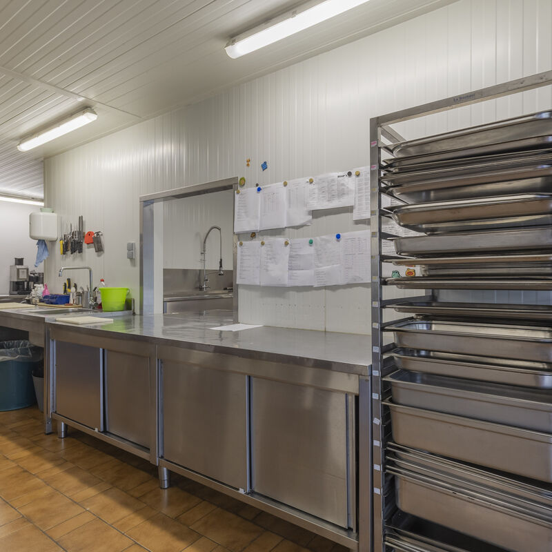 LR Geraardsbergsesteenweg 260 9400 Ninove 011