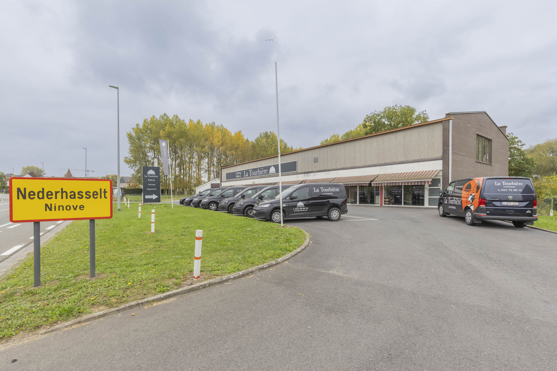 LR Geraardsbergsesteenweg 260 9400 Ninove 021