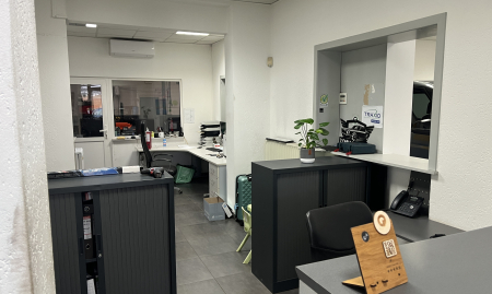 Handelsfonds – Volledig uitgeruste autogarage met showroom – Drukke ligging – Vlaams Brabant image