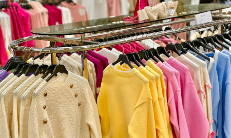 Bekende Dameskledingzaak + E Commerce over te nemen in West - Vlaanderen image