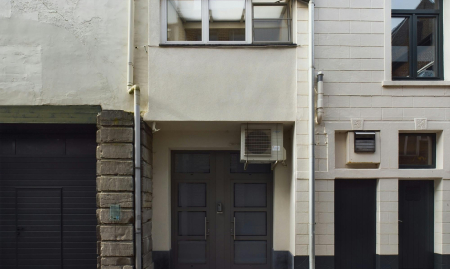 Goed draaiende dagbladhandel op de winkelstraat van Maaseik te koop image