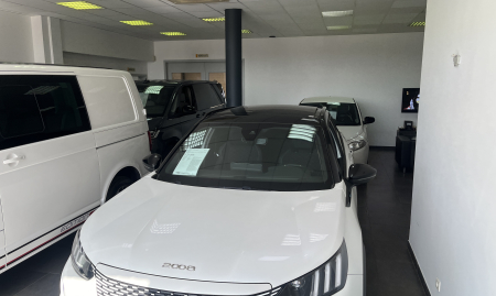 Handelsfonds – Volledig uitgeruste autogarage met showroom – Drukke ligging – Vlaams Brabant image