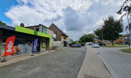 Sint-Michiels Brugge - Instapklare BUURTWINKEL - 400 m² - met Woon- en Parkeermogelijkheid - Ref. 06/10489 image