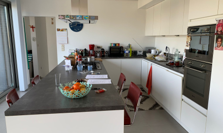 Herk-de-Stad - Te huur of Te koop - Handelsgelijkvloers + appartement voor € 995.000 image