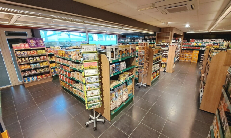 Sint-Michiels Brugge - Instapklare BUURTWINKEL - 400 m² - met Woon- en Parkeermogelijkheid - Ref. 06/10489 image