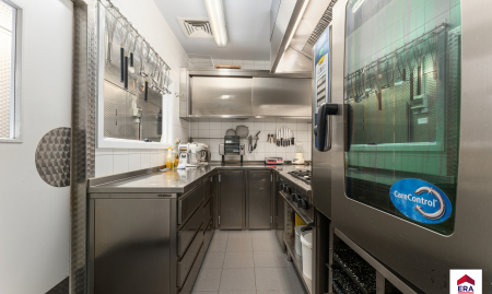 Handelspand met woonst op 1.150 m² in centrum Aarsele!  image