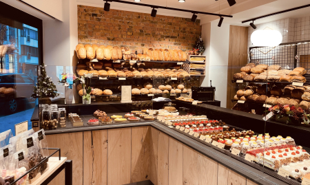 Over te nemen: Goeddraaiende bakkerswinkel op toplocatie te Oostende image