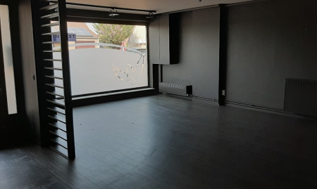 Te koop - Montenaken - Gerenoveerd handelspand met ruime woonst, terras, tuin en inpandige garage image