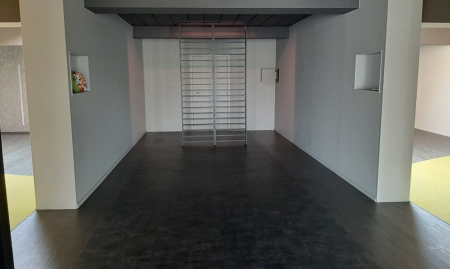 Te koop - Montenaken - Gerenoveerd handelspand met ruime woonst, terras, tuin en inpandige garage image