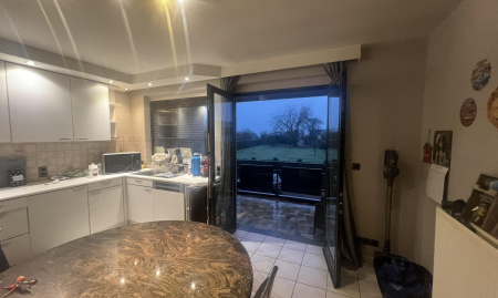 Te koop - Montenaken - Gerenoveerd handelspand met ruime woonst, terras, tuin en inpandige garage image