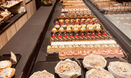 Over te nemen: Goeddraaiende bakkerswinkel op toplocatie te Oostende image