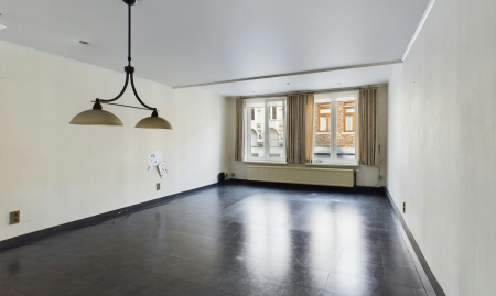 Goed draaiende dagbladhandel op de winkelstraat van Maaseik te koop image