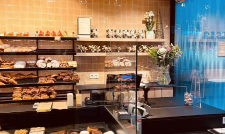 Over te nemen: Goeddraaiende bakkerswinkel op toplocatie te Oostende image