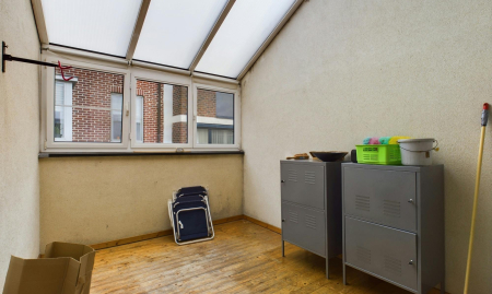 Goed draaiende dagbladhandel op de winkelstraat van Maaseik te koop image