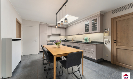 Handelspand met woonst op 1.150 m² in centrum Aarsele!  image