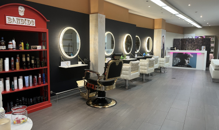 Succesvolle kapsalon met woonst image