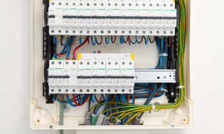 Over te nemen: snelgroeiend technisch bedrijf gespecialiseerd in elektriciteit, verwarming, ventilatie en sanitair - Machelen