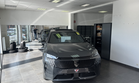 Handelsfonds – Volledig uitgeruste autogarage met showroom – Drukke ligging – Vlaams Brabant image