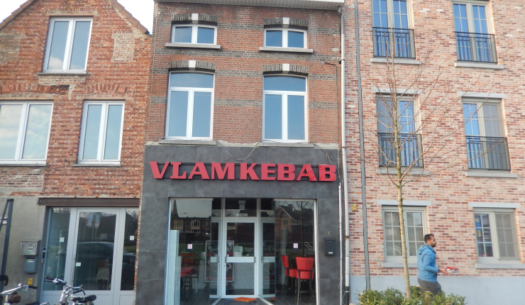 TE HUUR LIER  Handelspand geschikt voor Kebab, frituur, hamburgers, broodjeszaak 