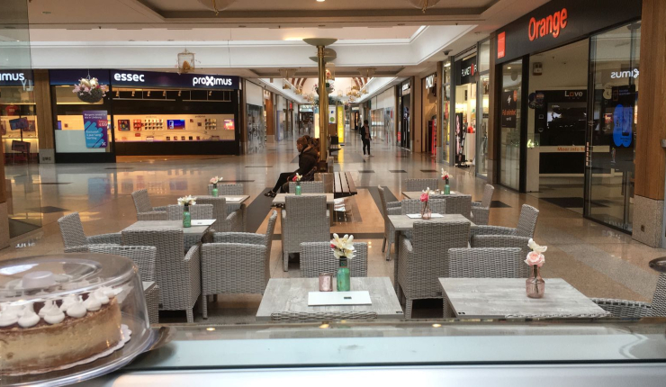Succesvolle Horecazaak (ijssalon/koffieshop) over te nemen op toplocatie in Limburg