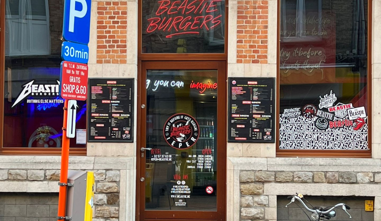 Trendy hamburgerrestaurant over te nemen in centrum Ieper