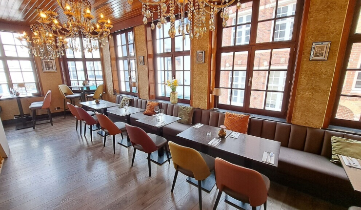 Brugge - Overname instapklaar Visrestaurant + Terras in Gouden Driehoek - Ref. 06/10698 image