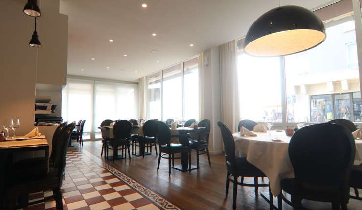 Zeedijk Wenduine - Overname Vernieuwd Restaurant met 2 ruime Terrassen | Horeca - Ref. 06/09307
