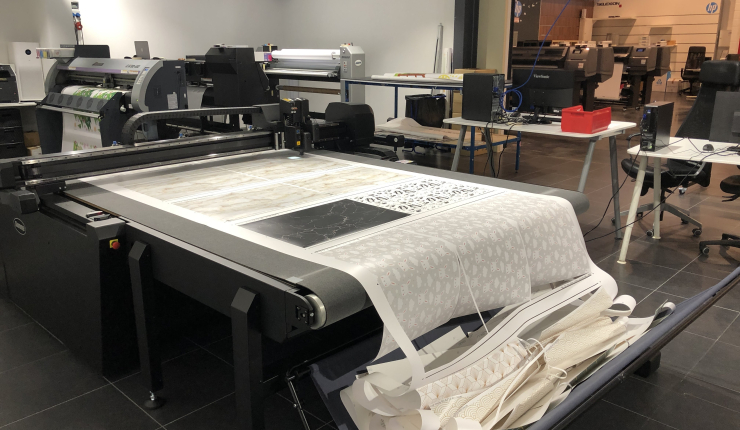 73 / 5 000 Online printen E-commerce - Ontwerp, productie en verkoop van stickers