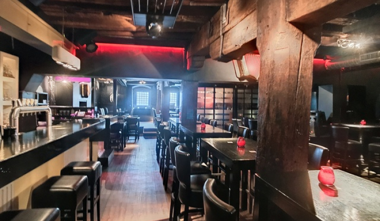 Bar in kelder Zwart Huis over te nemen in Brugge image