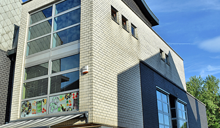 Oosterzele - TE KOOP - Multifunctioneel zeer duurzaam bedrijfspand/woning - werken en wonen in één, OPEN KIJKDAGEN : ZAT-ZON-MA-DI > 22,23,24 & 25/04/23 