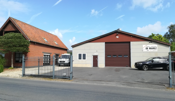 Werkplaats 603 m² met woning gelegen in Oostrozebeke (momenteel uitgebaat als onafhankelijke BMW-garage)